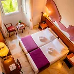 Guadalupe Hotel 3*